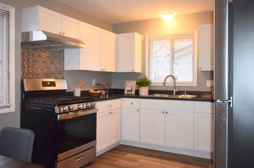 6641 Brentwood Ave, Milwaukee WI 53223-5722 exterior