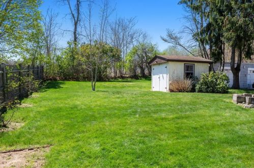 128 Tiogue Ave, Coventry RI 02816-6491 exterior