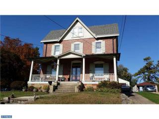 221 Jarrett Ave, Meadowbrook PA  19046-4226 exterior