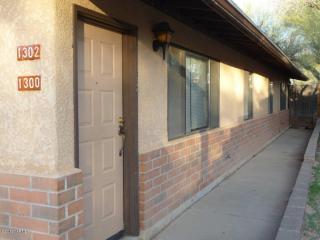 1302 Walnut Blvd, Tucson, AZ 85712-3863
