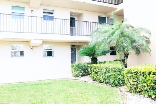 9 High Point Cir, Naples FL  34103-4225 exterior