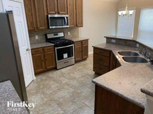 10038 Hyacinth Way, Conroe TX  77385-1904 exterior
