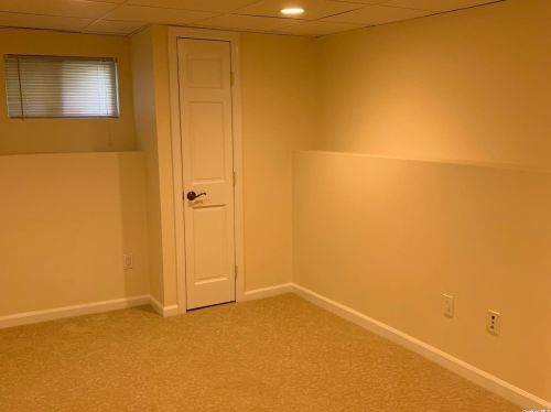 123 Thunder Rd, Holbrook NY  11741-4427 exterior