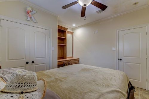 1310 Byu Shr Dr, Galveston TX 77551-4300 exterior