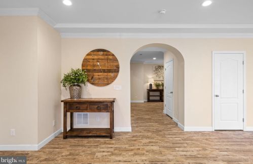 15340 Wits End Dr, Woodbridge VA  22193-5889 exterior