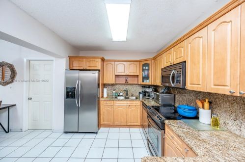 1031 53 St, Hialeah FL  33012-2202 exterior