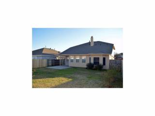 2820 Earle Dr, Grand Prairie TX  75052-4282 exterior