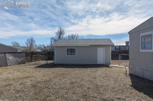 890 Cellini Plz, Pueblo CO 81007-5078 exterior