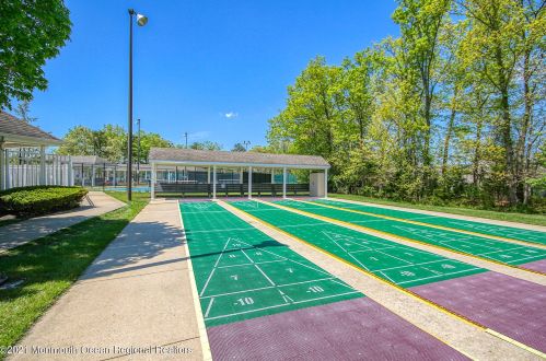 27 Valley Stream Ln, Lakewood NJ  08701-5746 exterior