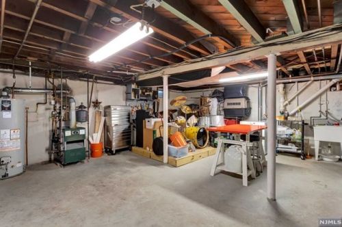 121 Herrick Ave, Teaneck NJ  07666-4106 exterior