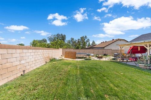 1615 Avenue, Lancaster CA exterior