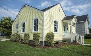 414 Haywood St, Raleigh, NC 27601-1971