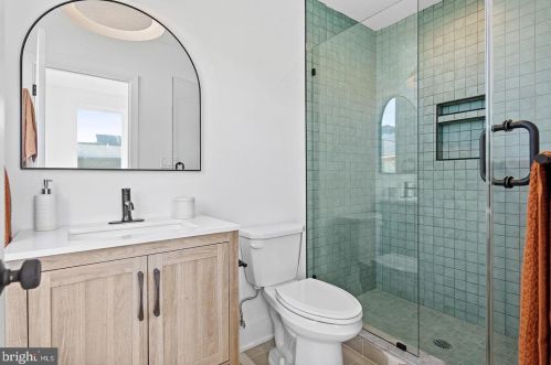 1601 2nd St, Philadelphia PA 19133-0033 exterior