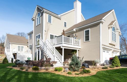 31 Southwoods Rd, Chester NH  03036-4344 exterior