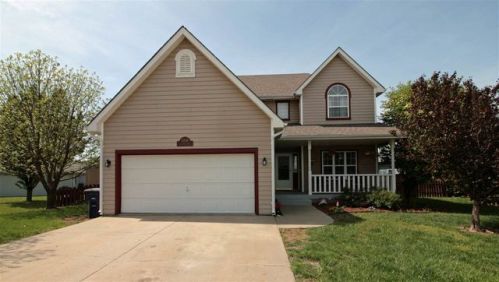 3806 Foxridge Dr, Manhattan KS  66502-8703 exterior