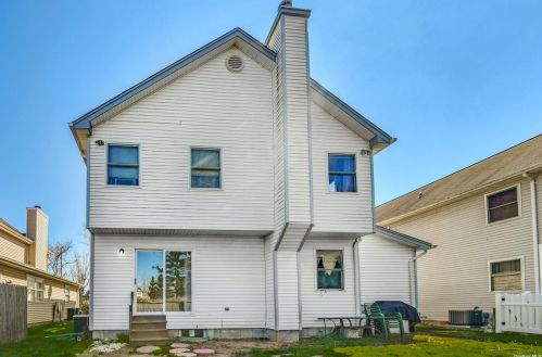 7 Georgia St, Elwood NY  11731-2230 exterior