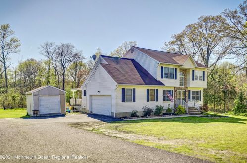 149 Greenwood Rd, Morganville, NJ 07751-4026