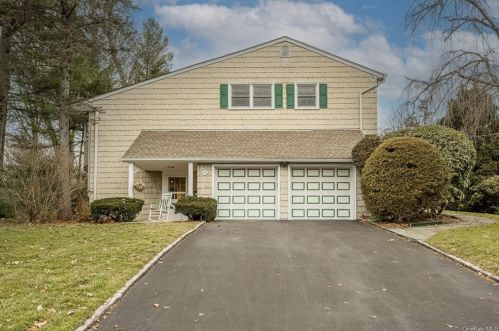 1 Country Ridge Cir, Rye Brook, NY 10573-1040
