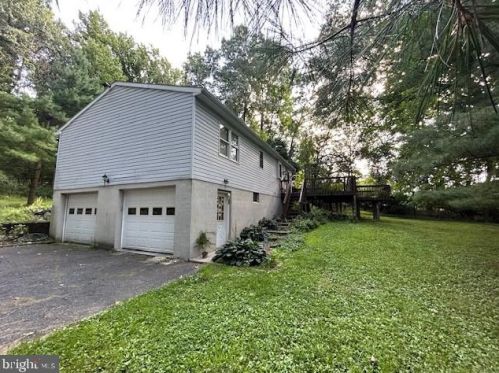 9 Farview Cir, Blandon, PA 19510-9509