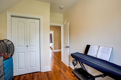 31 41 St, Bayonne NJ  07002-4803 exterior