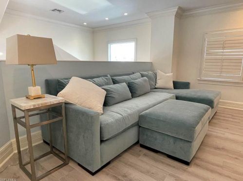 1503 Marlin Dr, Naples FL  34102-1529 exterior