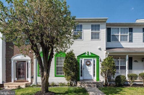 2546 Sylvan Moor Ln, Woodbridge, VA 22191-6327