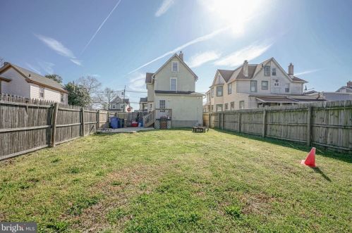 200 Delsea Dr, West Deptford NJ  08093-1221 exterior