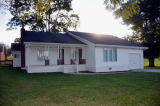1662 Jones Chapel Rd, Byrdstown TN  38549-4702 exterior