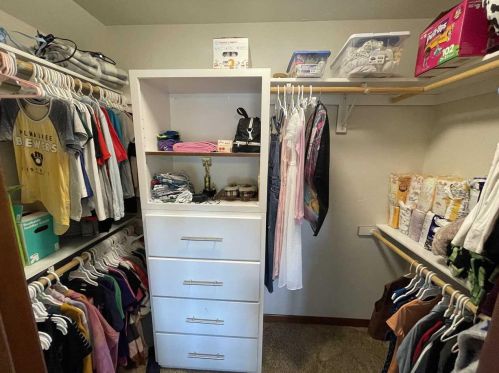 401 Sweetflag Ave, Fond Du Lac WI  54935-1875 exterior