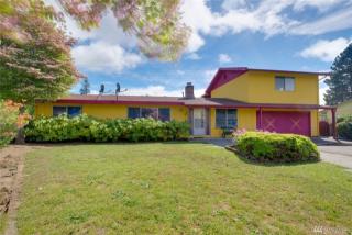 3818 Pineneedle Dr, Bremerton, WA 98310-2262