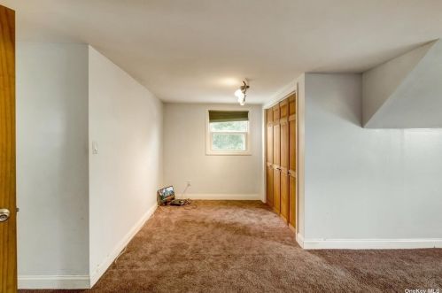 1317 Union Ave, Floral Park NY  11003-2610 exterior