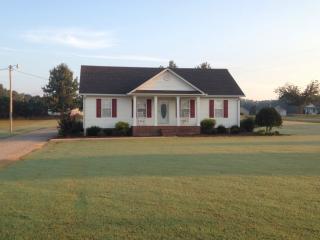 15 Eric Ln, Ramer, TN 38367-5257