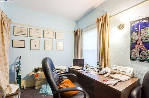 478 36 St, Oakland CA 94609-2327 exterior