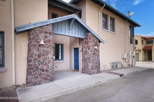 630 Harvill Dr, Tucson, AZ 85705-7941
