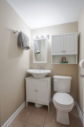 6025 Spicewood Ave, Florence KY  41042-1328 exterior