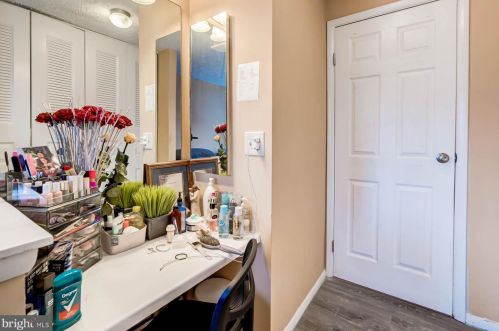8629 Kenosha Ct, Lorton VA  22079-3045 exterior