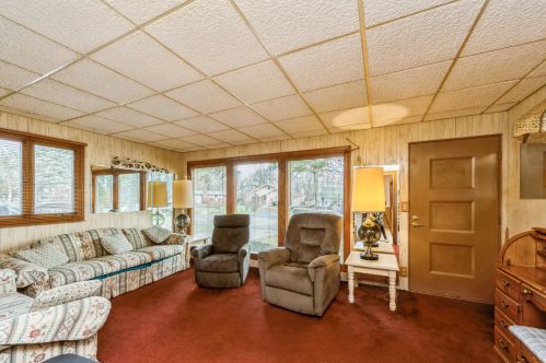 1174 Lake Geneva Blvd, Lake Geneva, WI 53147-2440