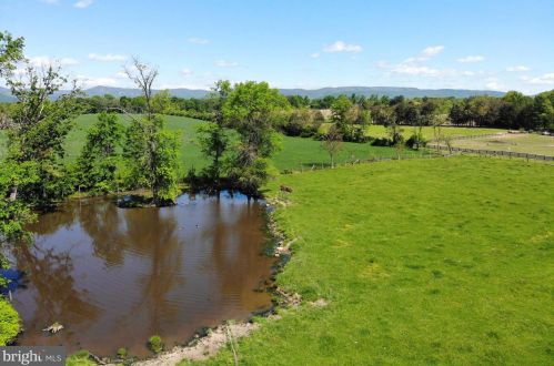 465 Readus Rd, Edinburg VA  22824-2917 exterior