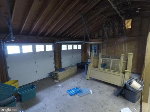 2 Presidential Dr, Berlin Boro NJ  08009-1358 exterior