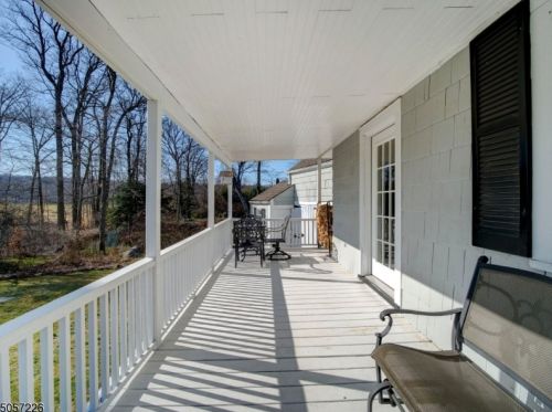 1 Hathaway Ln, Verona NJ  07044-2306 exterior