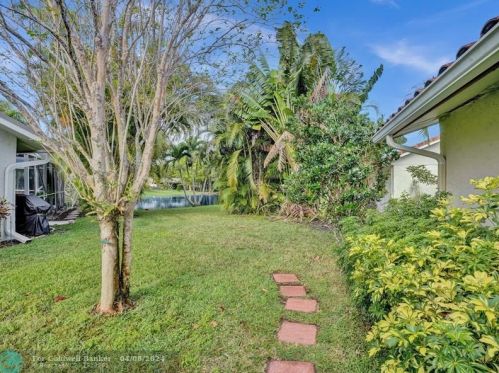 21199 Escondido Way, Boca Raton FL  33433-2507 exterior