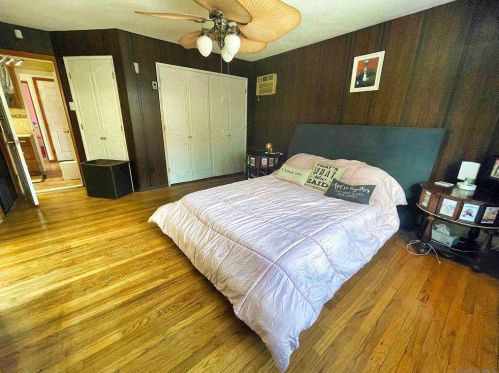 82 Whaley Ave, Bethpage NY  11714-5250 exterior