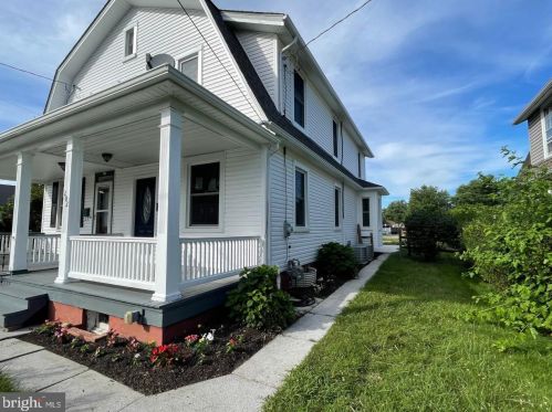 202 Westminster Ave, Hanover, PA 17331-3705