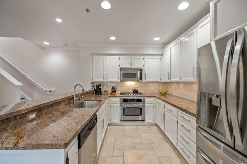 416 Emily Rose Cir, Windsor CA  95492-7732 exterior