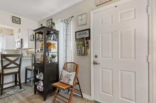 146 Village Dr, Fort Pierce, FL 34952-7710