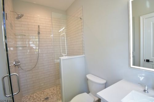 31 Lupine Way, Clark NJ  07066-1822 exterior