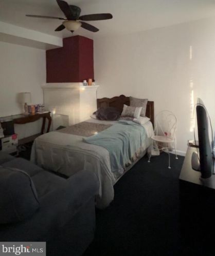 1216 Derry St, Harrisburg PA 17111-1141 exterior