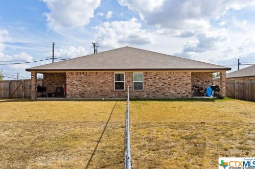 922 Industrial Ave, Copperas Cove TX  76522-1712 exterior