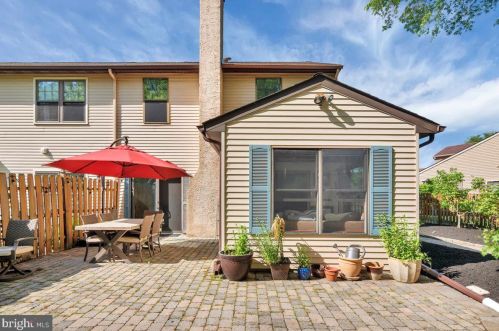 34 Oleander Dr, Mount Laurel, NJ 08054-3605