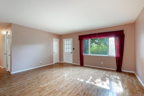 5981 Howell Dr, La Mesa, CA 91942-3824